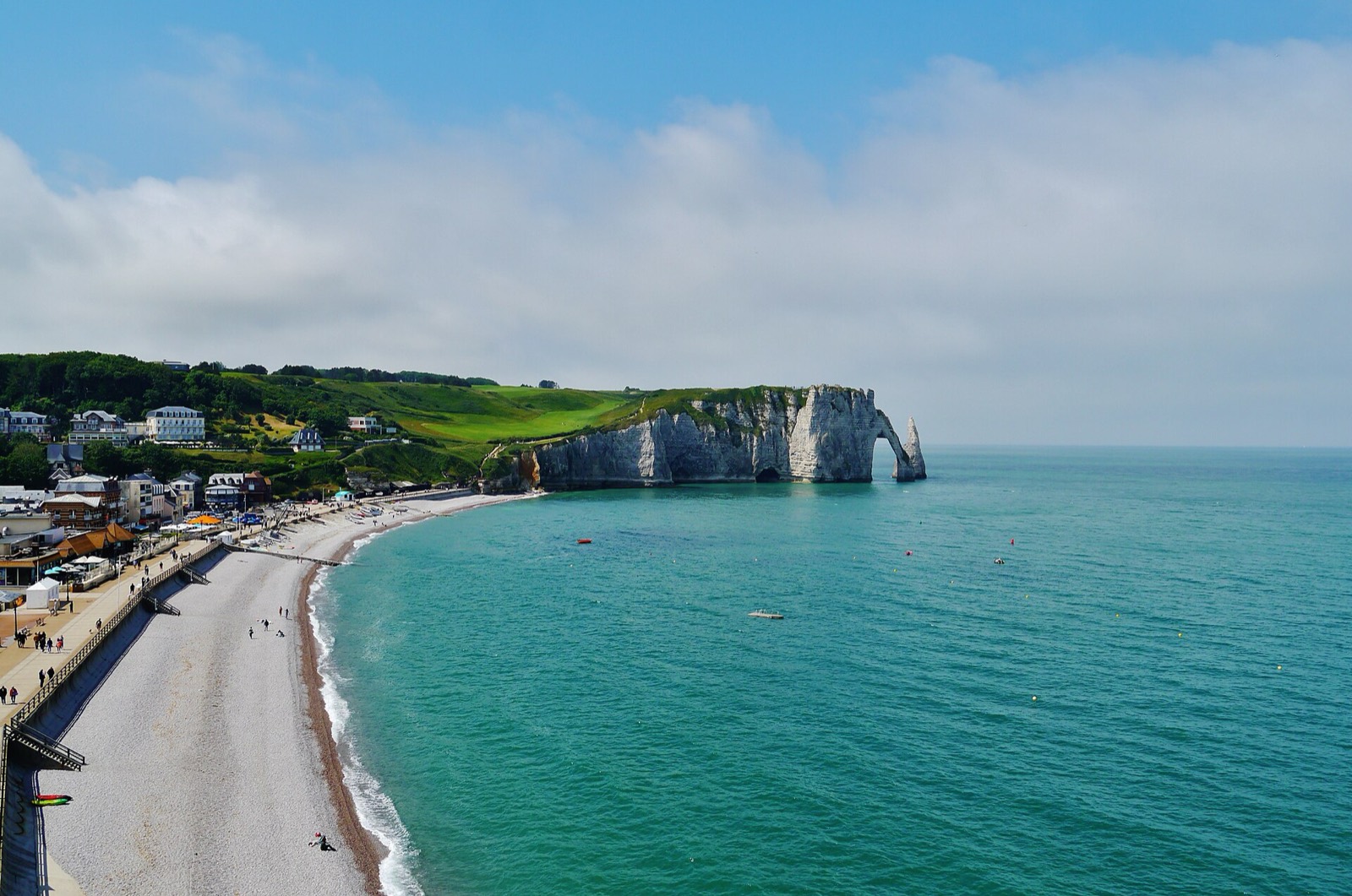 Plage d'Étretat, plage en Seine-Maritime
